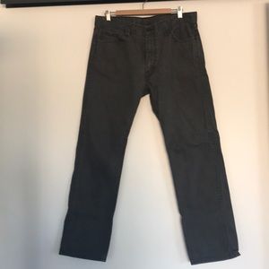 Men’s grey Levi 513 jeans